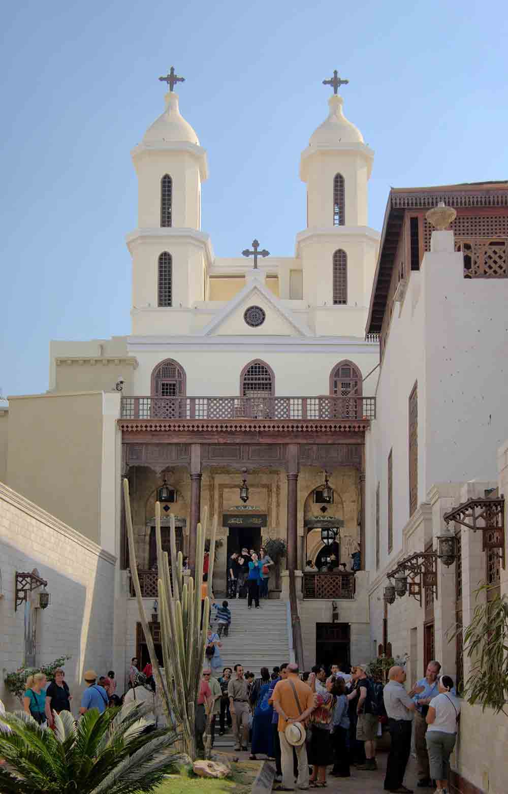 Cairo_Chiesa_Sospesa