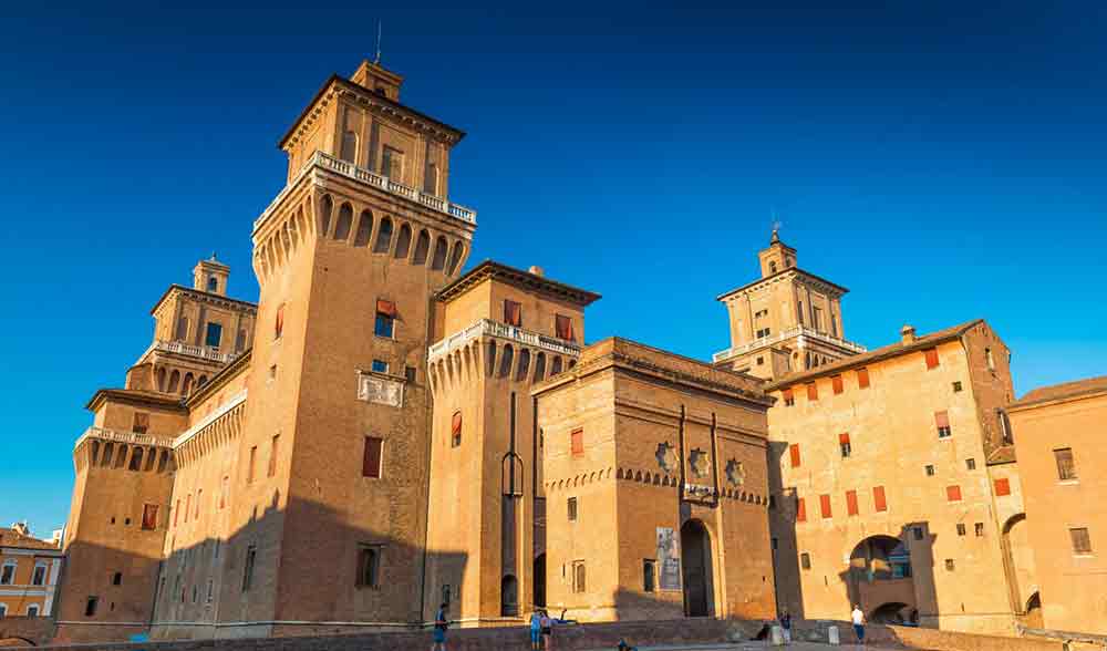 Ferrara-Castello-Estense